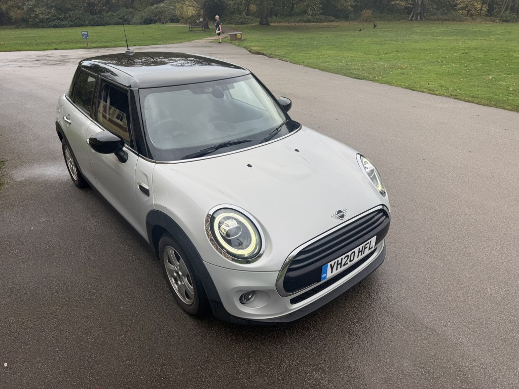 MINI HATCH