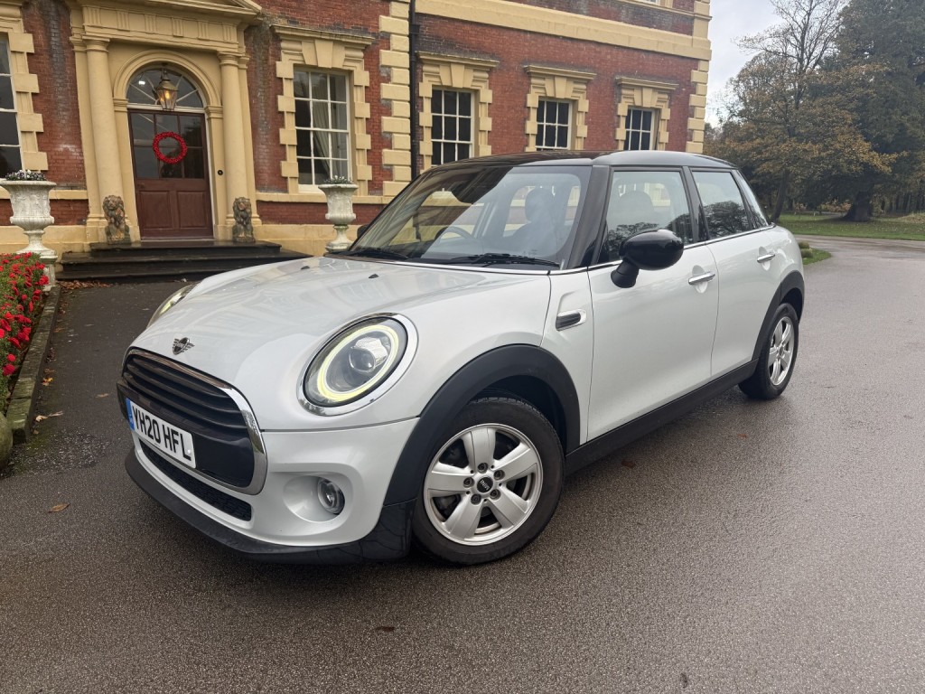 MINI HATCH