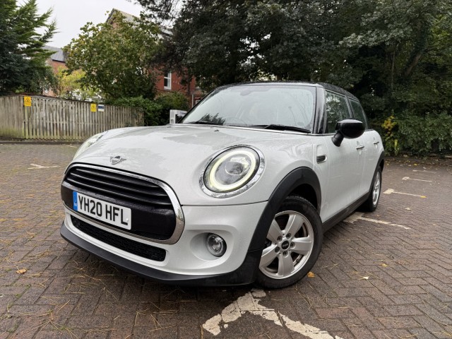 MINI HATCH 1.5 5-Door Hatch Cooper Classic
