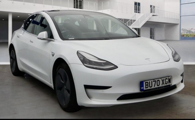 TESLA MODEL 3