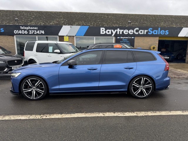 VOLVO V60 2.0 R-Design Plus D4 (2019)