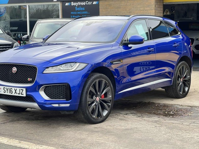 JAGUAR F-PACE 3.0 D300 V6 First Edition (2016)
