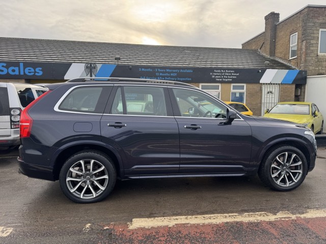 VOLVO XC90 2.0 Momentum (19