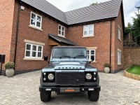 LAND ROVER DEFENDER