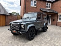 LAND ROVER DEFENDER