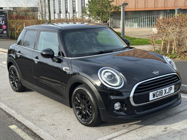 MINI HATCH