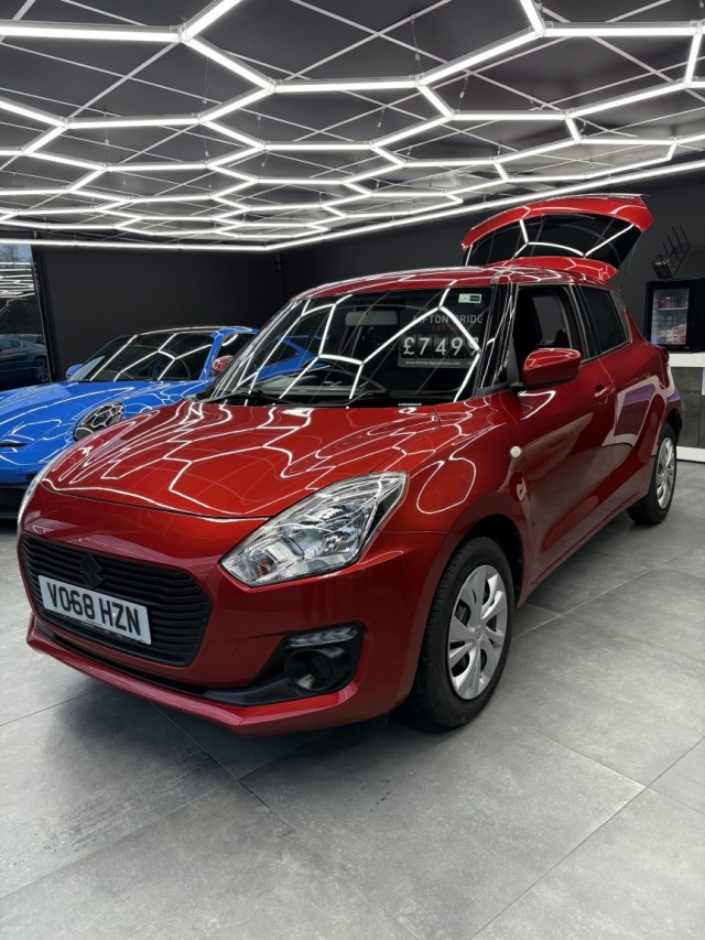 SUZUKI SWIFT